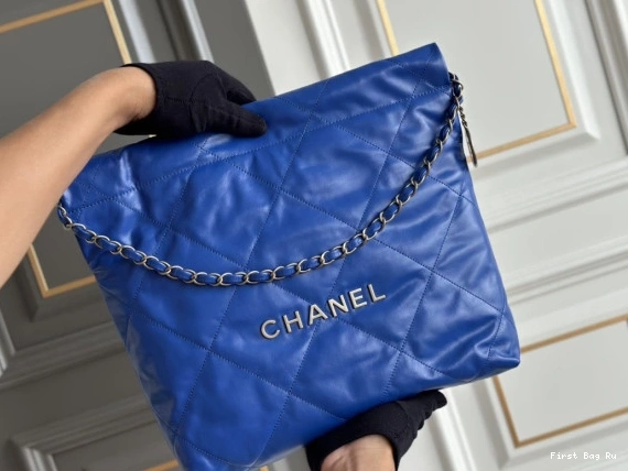 First Bag Ru CHANEL 22 HANDBAG SMALL 0716